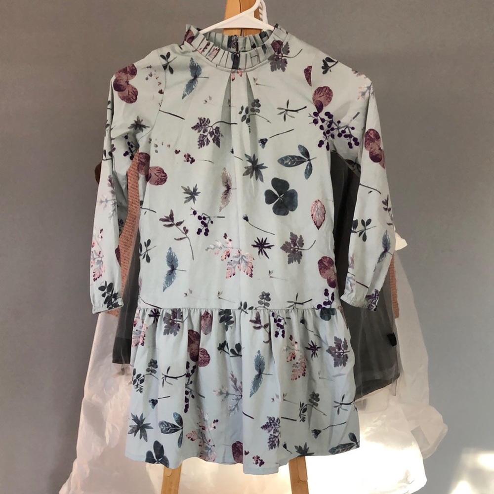 Creamie dress size 7. Vintage style & dainty!